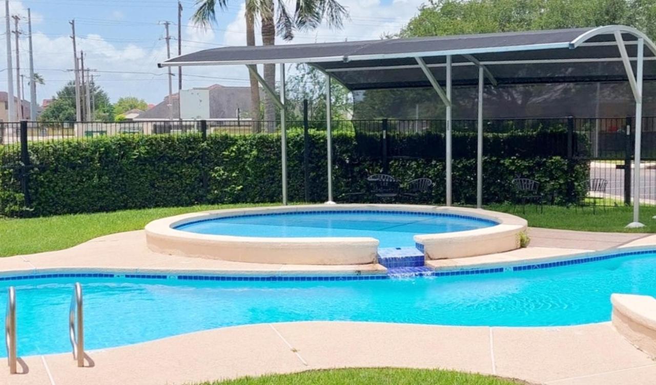 Beautifully Furnished 3Bd 2Br Pool Gated Condo In Mcallen, Tx Pharr Eksteriør bilde