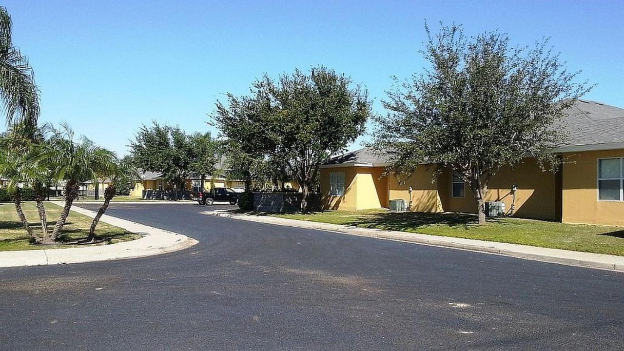 Beautifully Furnished 3Bd 2Br Pool Gated Condo In Mcallen, Tx Pharr Eksteriør bilde